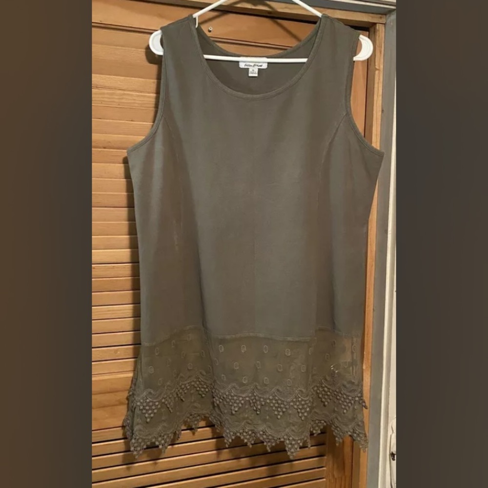 Kathleen Kirkwood women’s tank Size XL